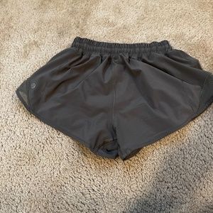 Lululemon 2.5 Hotty Hot Shorts